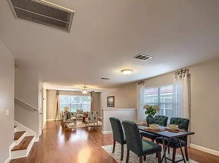 7711 Parkwood Way — Photo 4