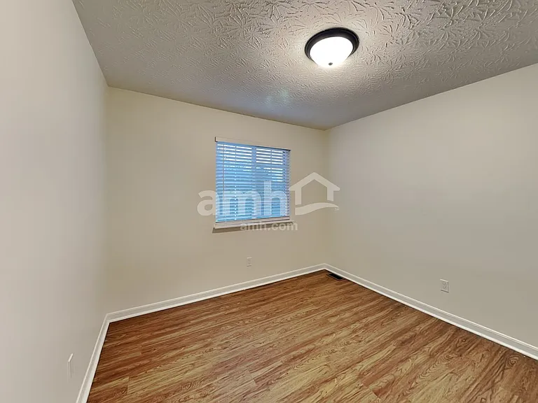 1215 Brookstone Dr — Photo 12