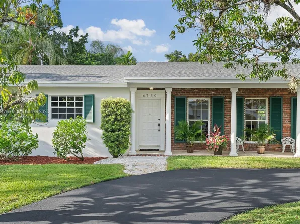 6780 SW 62nd Ter, South Miami, FL 33143
