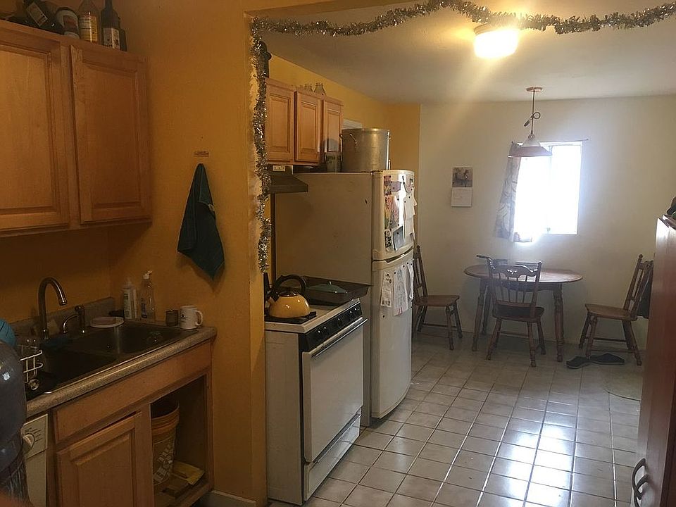 Kitchen/Breakfast Nook