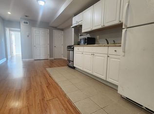 49 Audrey Ave APT 3, Oyster Bay, NY 11771