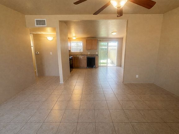 3rd image of 2821 N Columbus Blvd APT 13