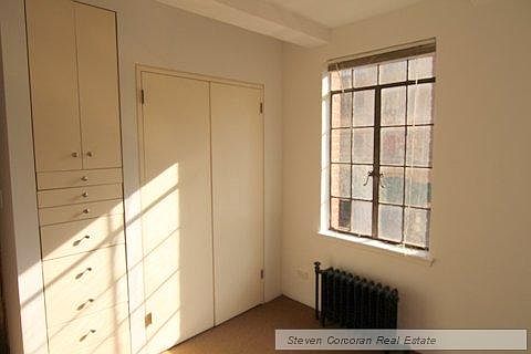 2nd image of 333 E 43rd St APT 319