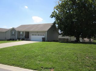201 Grant Ave, Oak Grove, KY 42262
