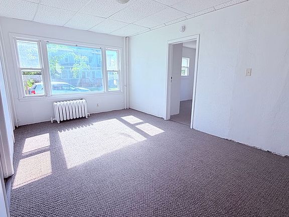 2nd image of 424 1st Ave SE Unit 1