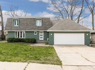 4609 Northwood Dr NE, Cedar Rapids, IA 52402