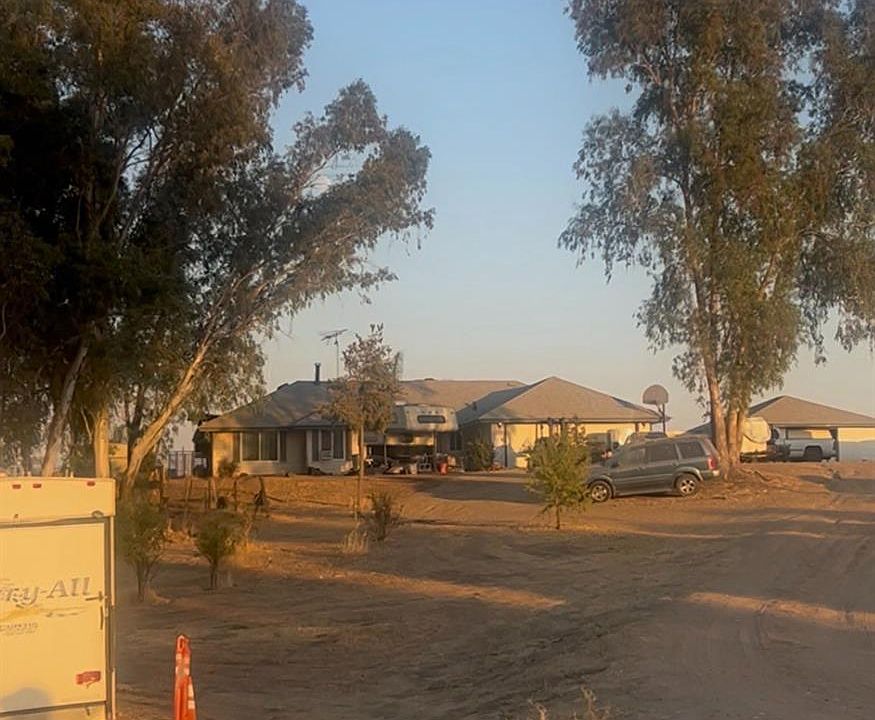 1st image of 19581 Claremont Rd