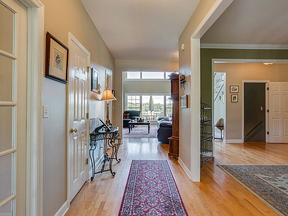 4th image of 173 Beech Hill Dr