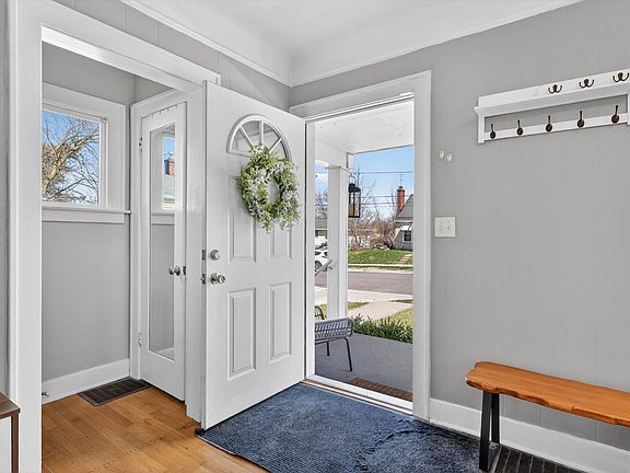 5th image of 1717 Linden Ave SE