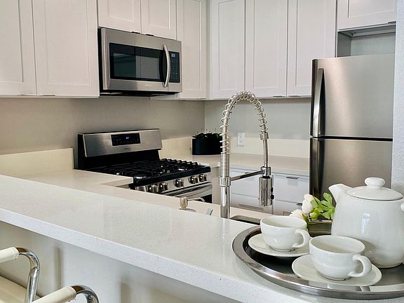 3rd image of 130 S Alexandria Ave APT 300