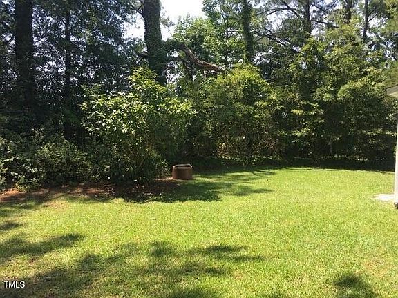 4th image of 209 W Fayetteville St