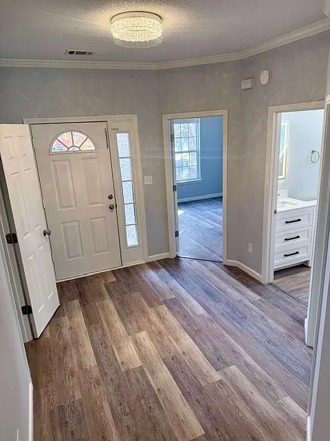3 bed, 1451 sqft, $2,100 — Photo 3