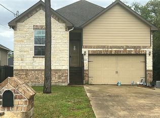 3520 Timber Dr, Dickinson, TX 77539