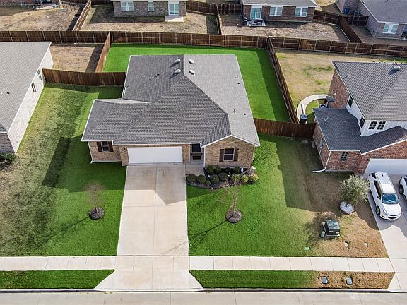 5th image of 2616 Beech Creek Rd