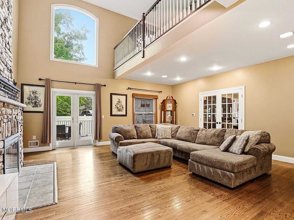 しの 1903 Vernon Street, Oakhurst, NJ 07755 | MLS #22615442 | Zillow