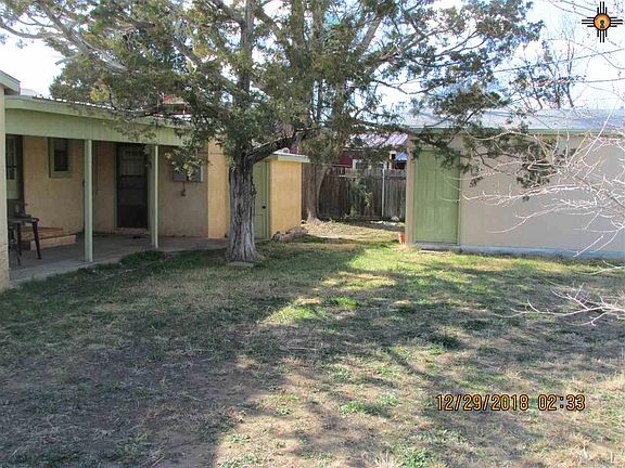 3rd image of 900 W 17th St
