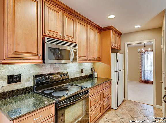 4th image of 4138 Hillswind St