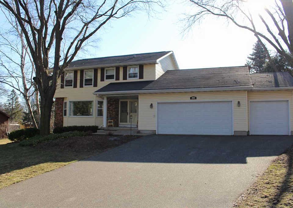 1st image of 2742 Tower Hill Dr
