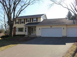 2742 Tower Hill Dr, Fitchburg, WI 53711