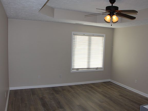 5th image of 19 Watson Dr