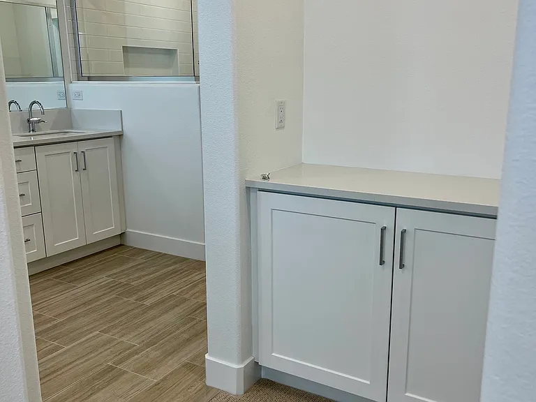 740 Edward Scholle Dr — Photo 13