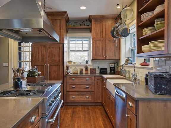 2nd image of 3937 N Lake Dr