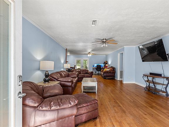 5th image of 413 Far Hills Lane