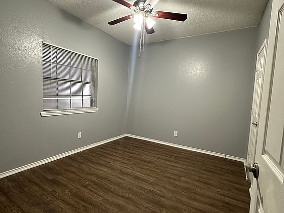 3rd image of 747 Nursery Rd #135