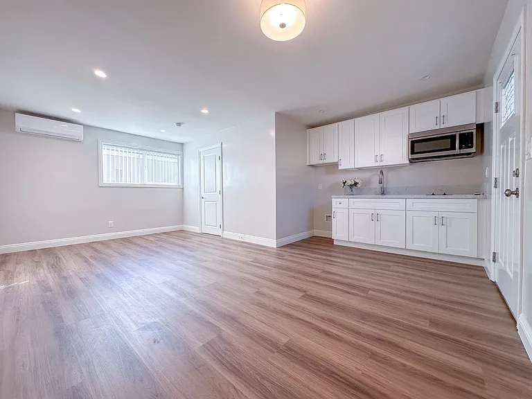 619 S Chapel Ave — Photo 8