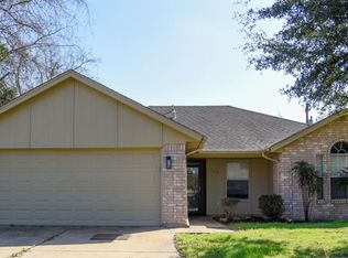 112 Misty View Ln, Roanoke, TX 76262