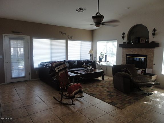 5th image of 980 S Paperflower Ave