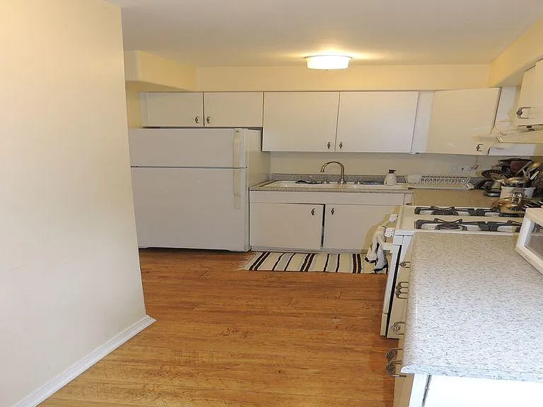 2321 2nd St #2 — Photo 6