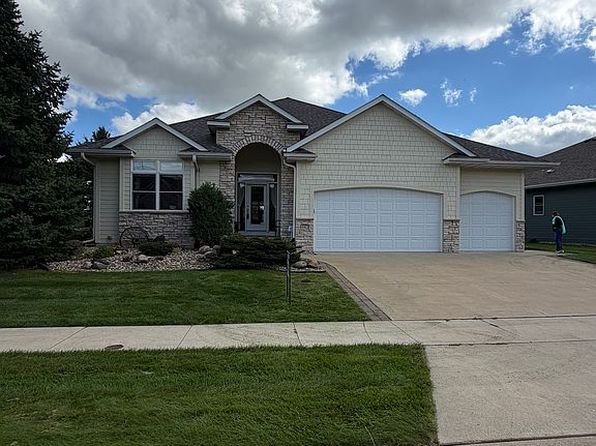 4063 Autumn Lake Ct SW