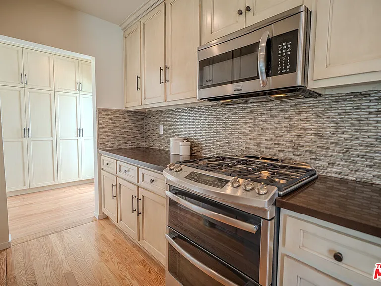 1141 N Lima St — Photo 15
