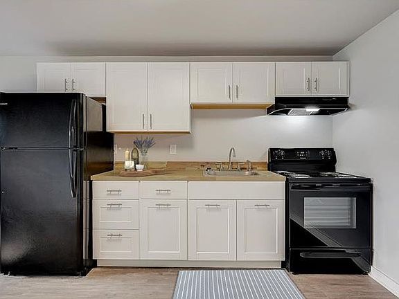 2nd image of 3574 E Main St APT C-3