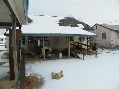 5th image of 2418 SW B Ave
