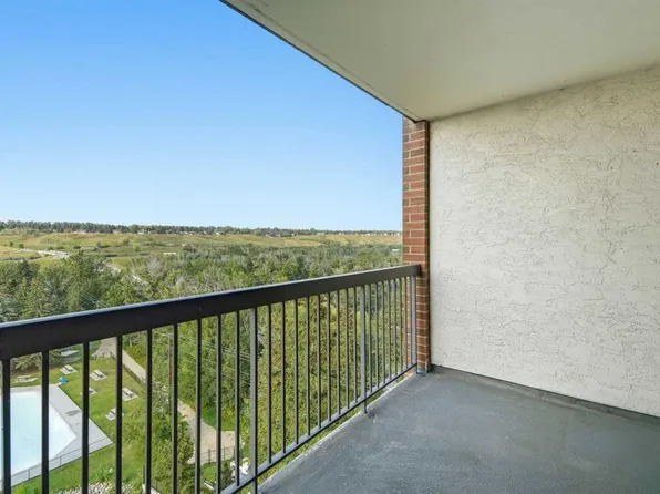 8604 S 48th Ave NW #710, Calgary, AB T3B 5E6