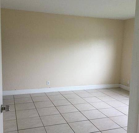 3rd image of 4171 NW 114th Ave