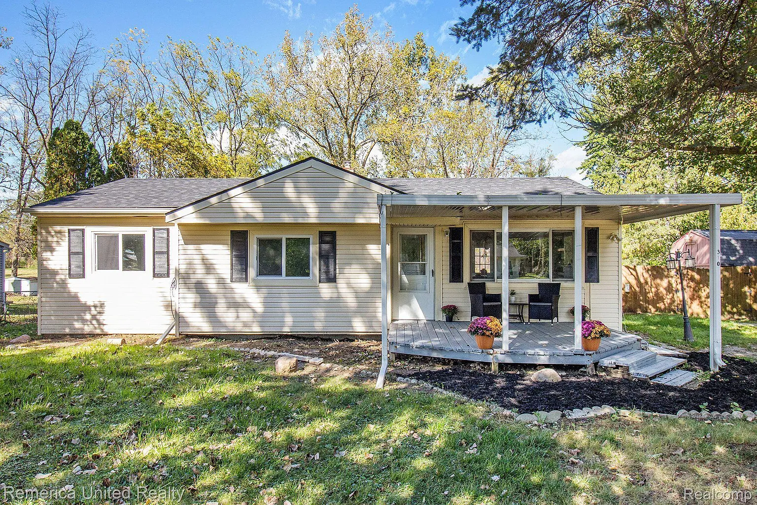 310 Cedar River Dr photo 1