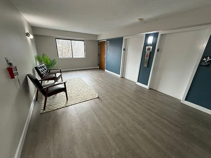 Building Photo - 4700 Westgrove St #403