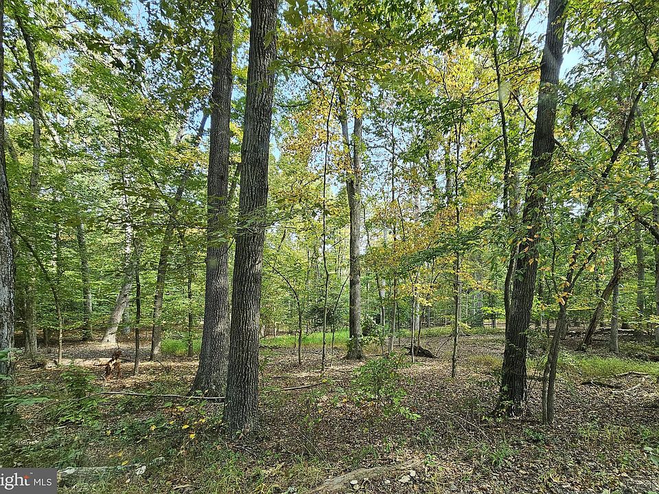2nd image of 1160 Apple Valley Rd
