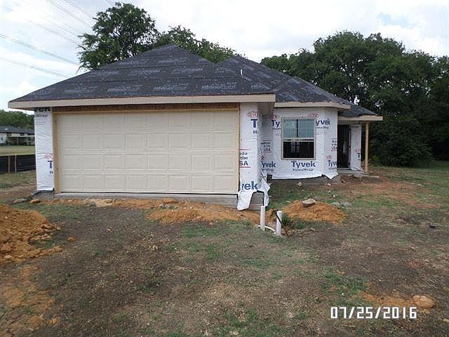 2nd image of 2126 Holland St