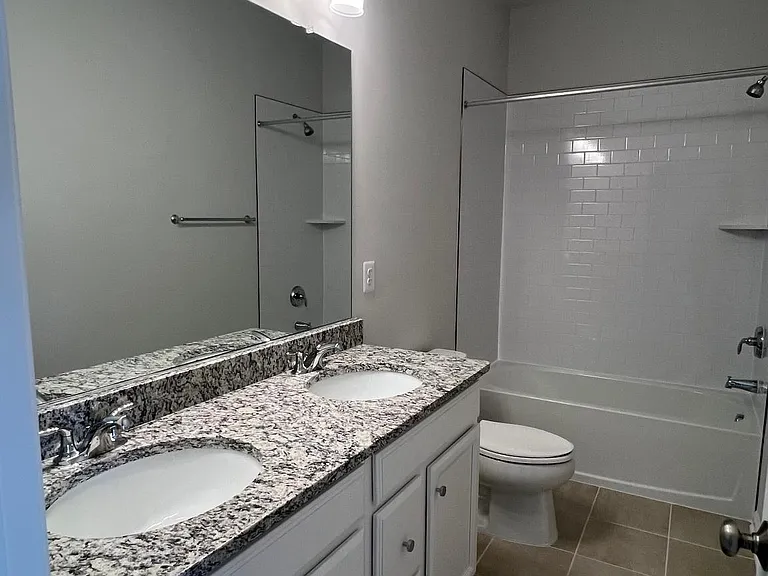 809 Birchwood Hill Pl #B — Photo 10