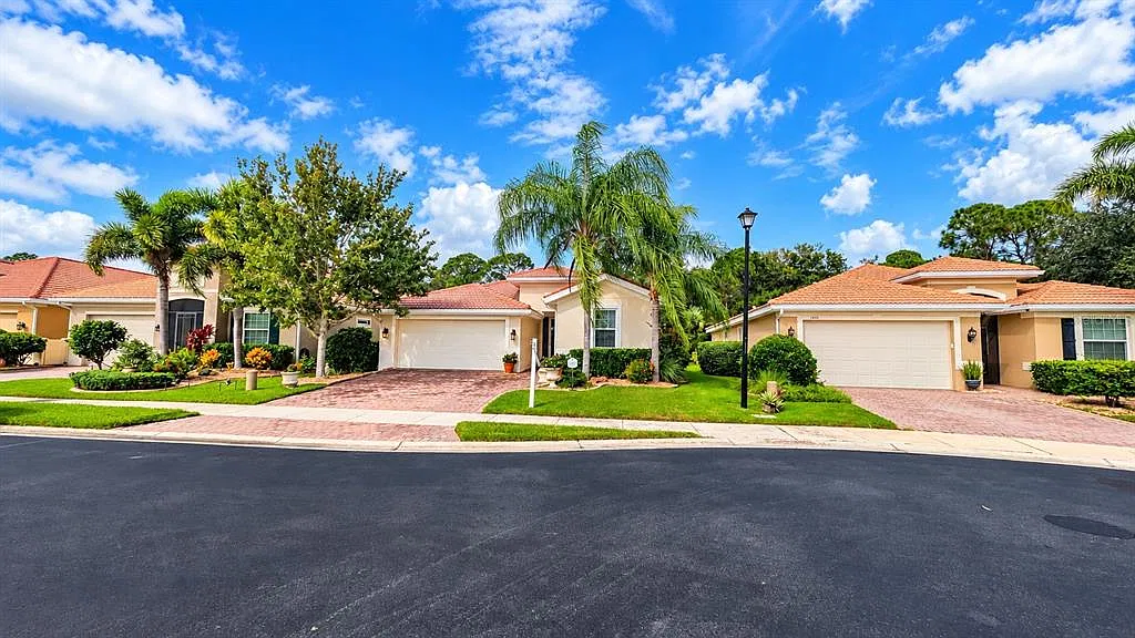 3 bed, 2.0 bath, 1551 sqft, $6,500 — Photo 1