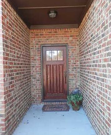 2nd image of 1081 Kerry Dr