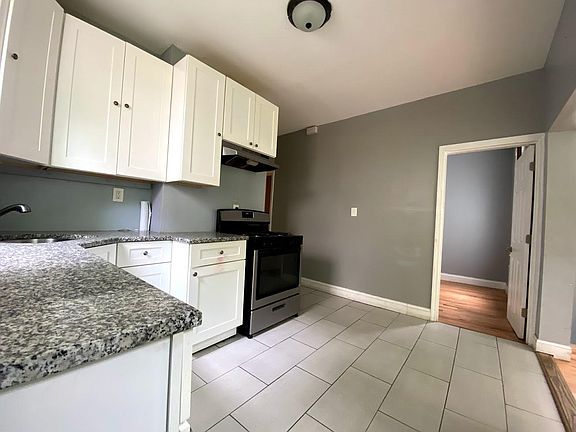 2nd image of 246 Jewett Ave #23