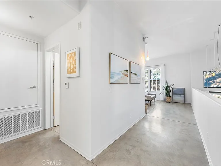 210 N Spurgeon St — Photo 42
