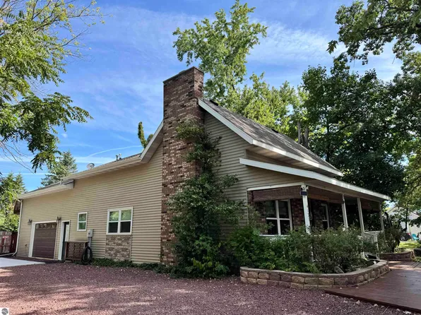 4131 E Rosebush Rd, Rosebush, MI 48878