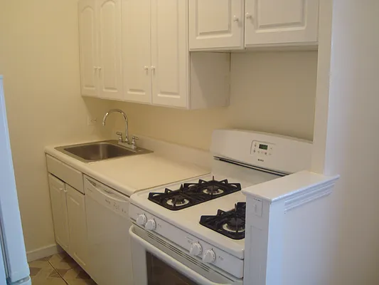 Rented by Benjamin Realty Since 1980 | media 37