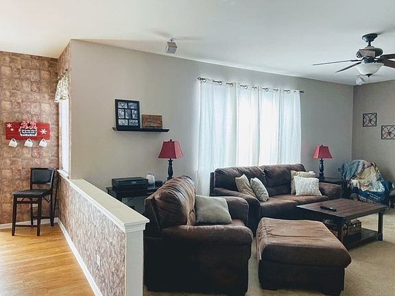 3rd image of 25140 W Constitution Ct